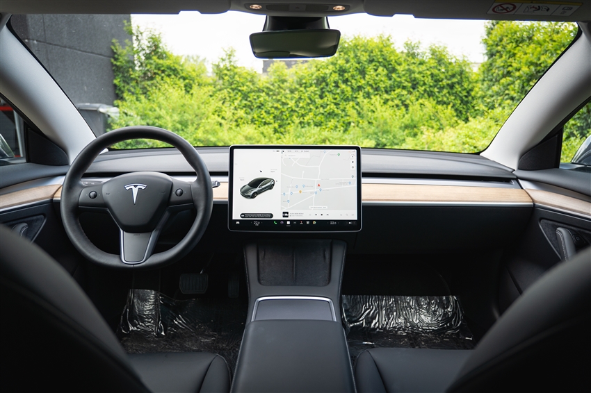 Tesla Model 3 Long Range